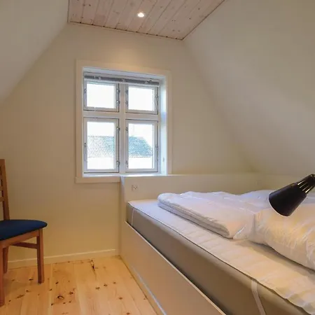 Apartment Three-bedroom In