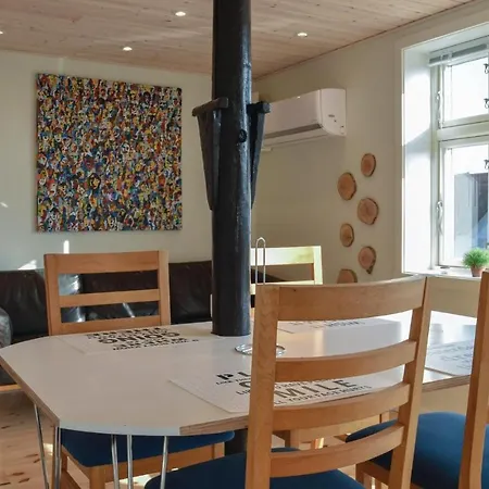 Apartment Three-bedroom In